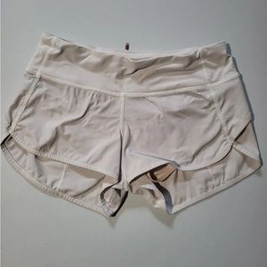 🍋Womens Lululemon Speed Up Shorts Ivory Low Rise Size 2🍋